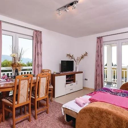 Two-bedroom In Apartman
