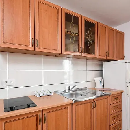 Two-bedroom In Apartman Orebić