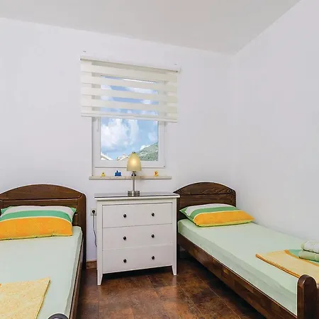 Two-bedroom In アパート オレビック