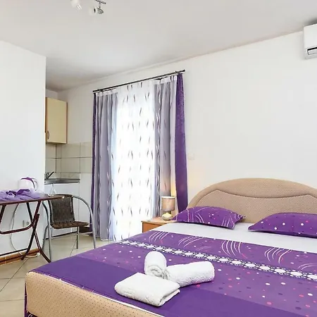 Two-bedroom In アパート *